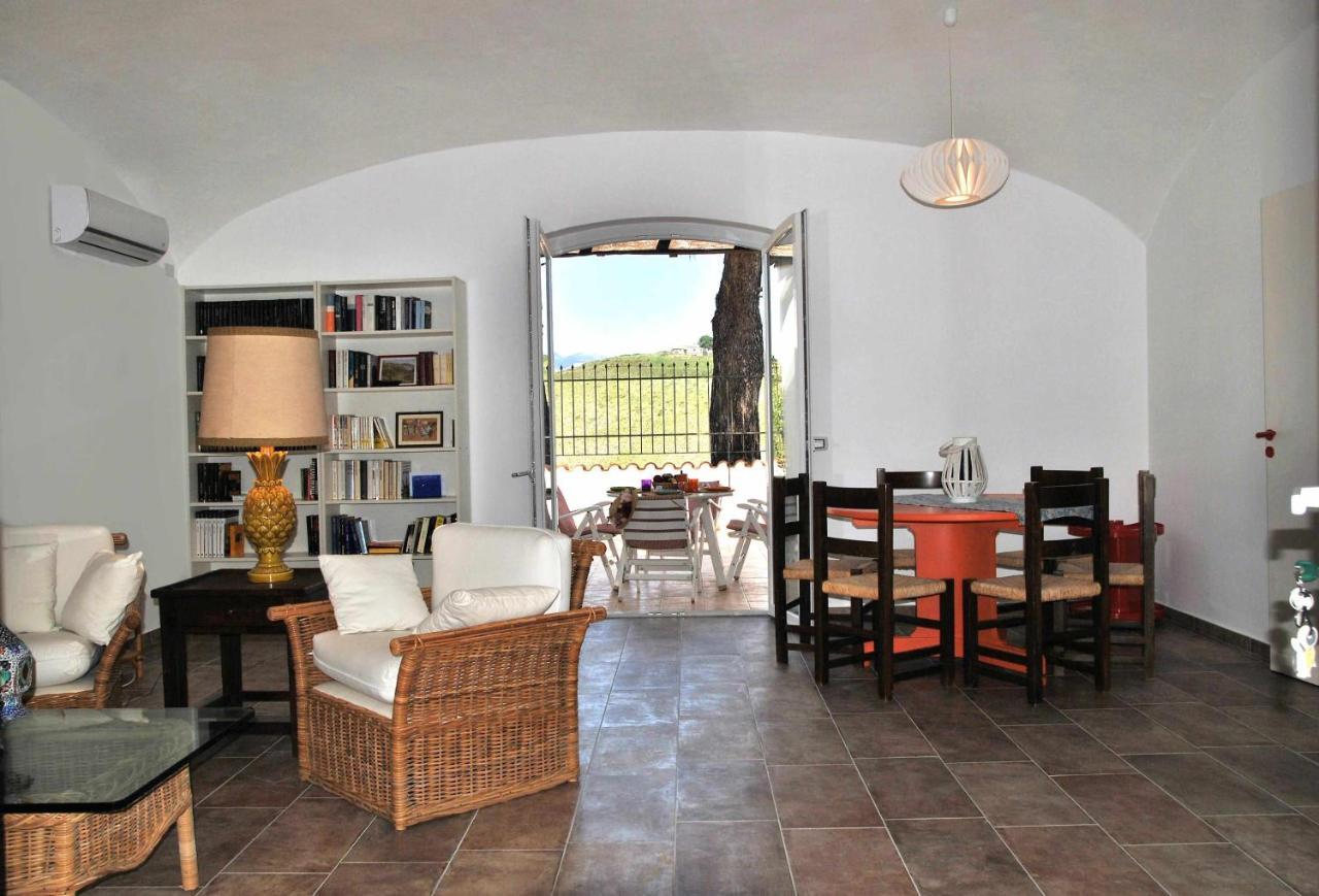 Villa Il Corbezzolo Tra Natura E Mare Sperlonga Exterior foto