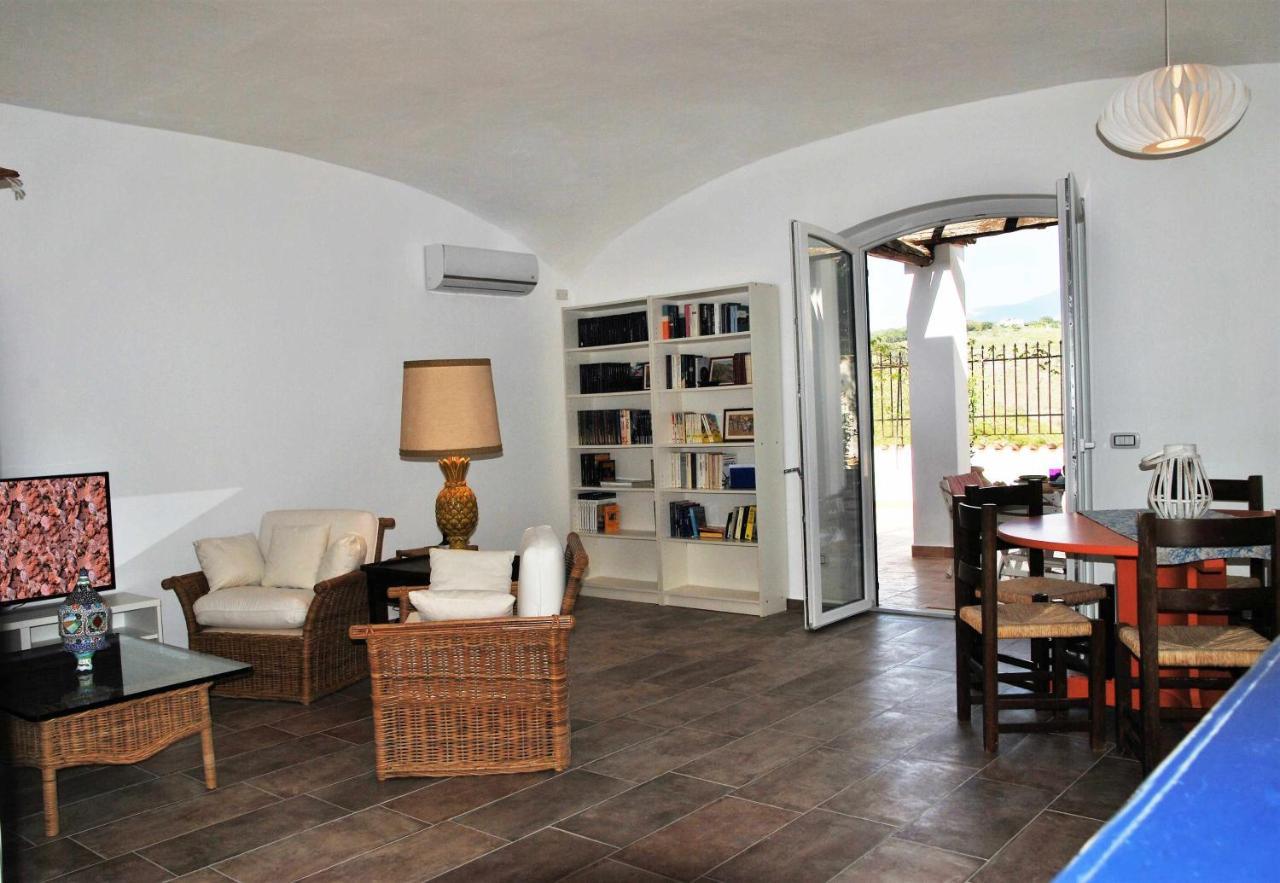 Villa Il Corbezzolo Tra Natura E Mare Sperlonga Exterior foto